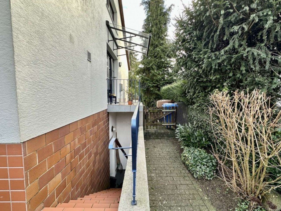 Zugang Garten Doppelhaush�lfte Neuss