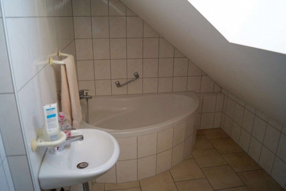 Badezimmer Dachstudio Doppelhaush�lfte Pulheim