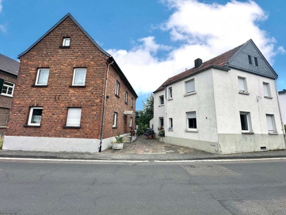 Hausansicht Vorderseite Einfamilienhaus Neuss