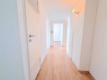 Hauptbild Gut geschnittene 3-Zimmer-Wohnung mit Loggia