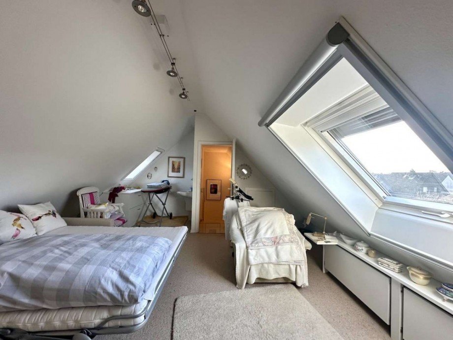 Dachstudio Doppelhaush�lfte Neuss