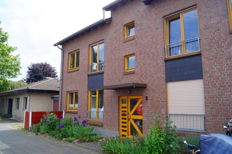 Hausansicht Wohnung Neuss