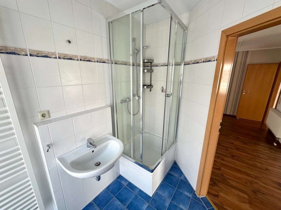Badezimmer Dachgeschoss Doppelhaush�lfte Neuss