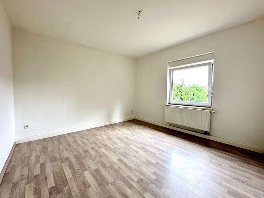 Schlafzimmer obere Wohnung Zweifamilienhaus Rommerskirchen