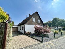 Hausansicht Freistehendes Einfamilienhaus mit viel Platz