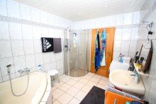 Bad EG Freistehendes Einfamilienhaus in wundersch�ner Lage mit gro�em Garten