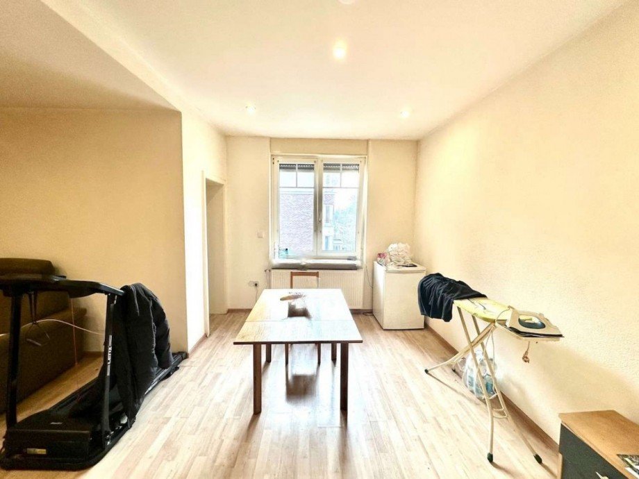 Wohnzimmer Wohnung erste Etage Mehrfamilienhaus Neuss