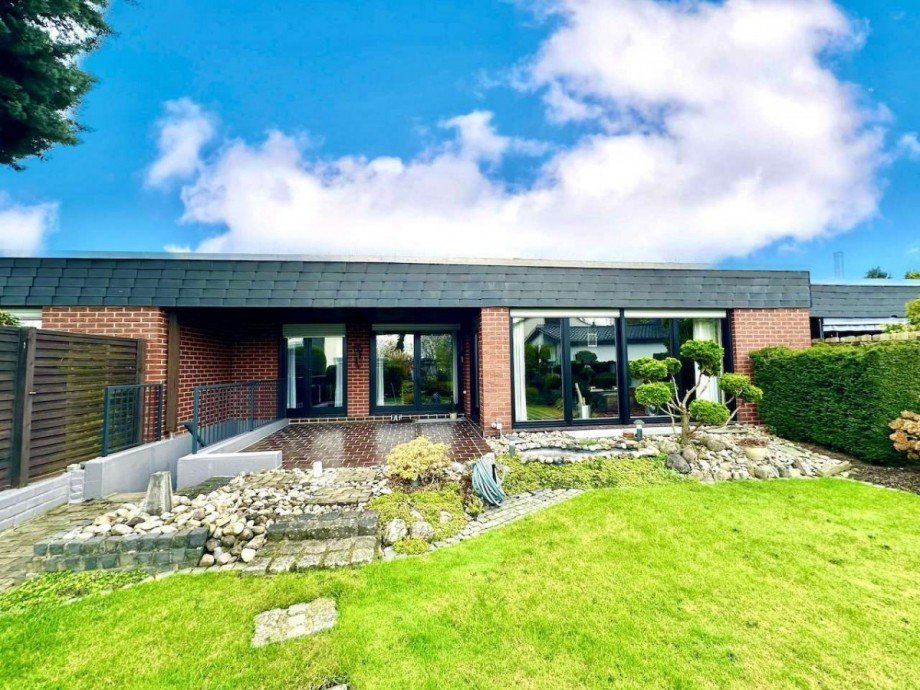Hausansicht R�ckseite Bungalow Korschenbroich