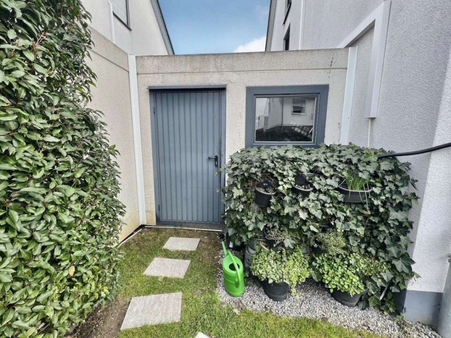 Zugang Garage Doppelhaush�lfte Kaarst