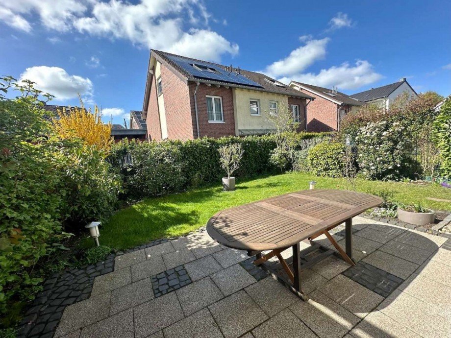 Garten Doppelhaush�lfte Neuss