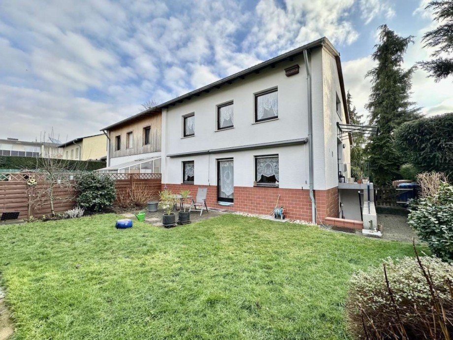 Hausansicht R�ckseite Doppelhaush�lfte Neuss