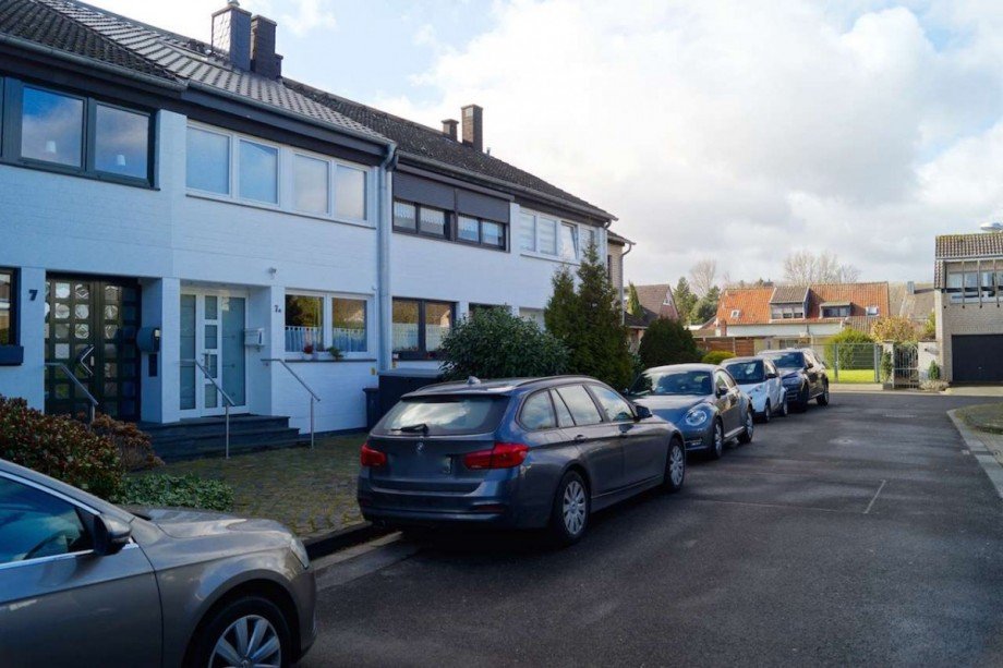 Anliegerstra�e Reihenhaus Neuss