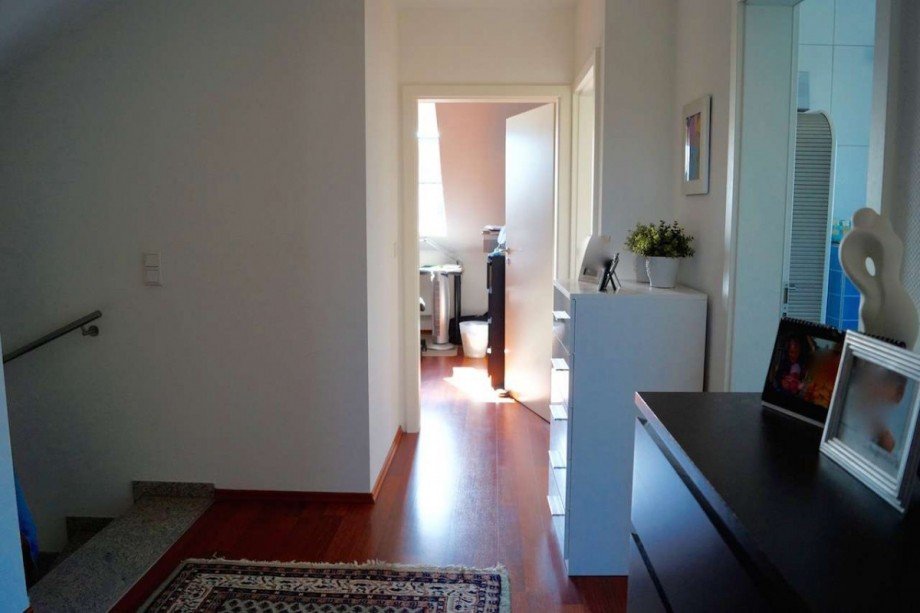 Flur 1 Etage Doppelhaush�lfte Dormagen
