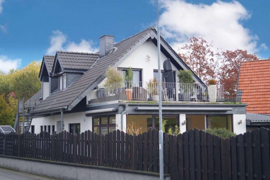 Hausansicht Zweifamilienhaus Kaarst