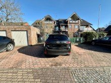 PKW-Au�enstellplatz Gro�e Dachgeschosswohnung in beliebter Wohnlage