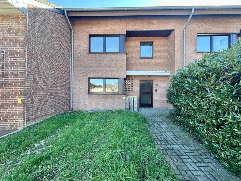 Hausansicht Vorderseite Reihenhaus Neuss