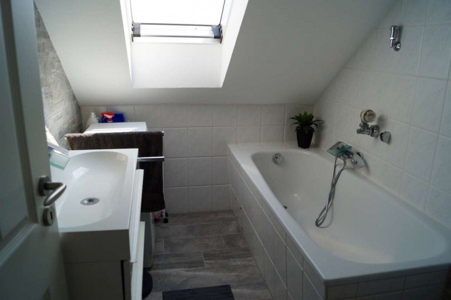 Badezimmer 2 Dachgeschosswohnung Dormagen