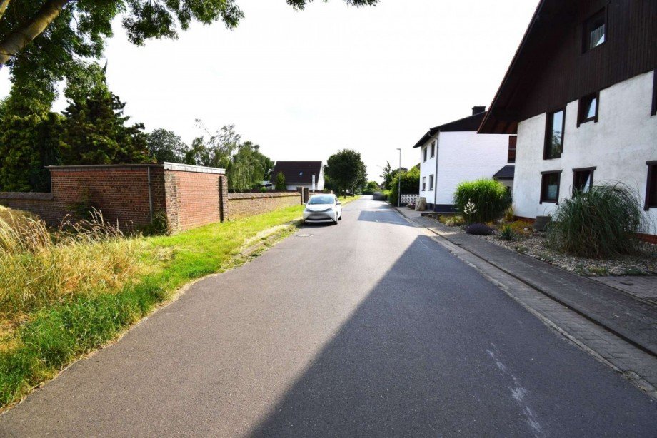 ruhige Anliegerstrasse Haus J�chen