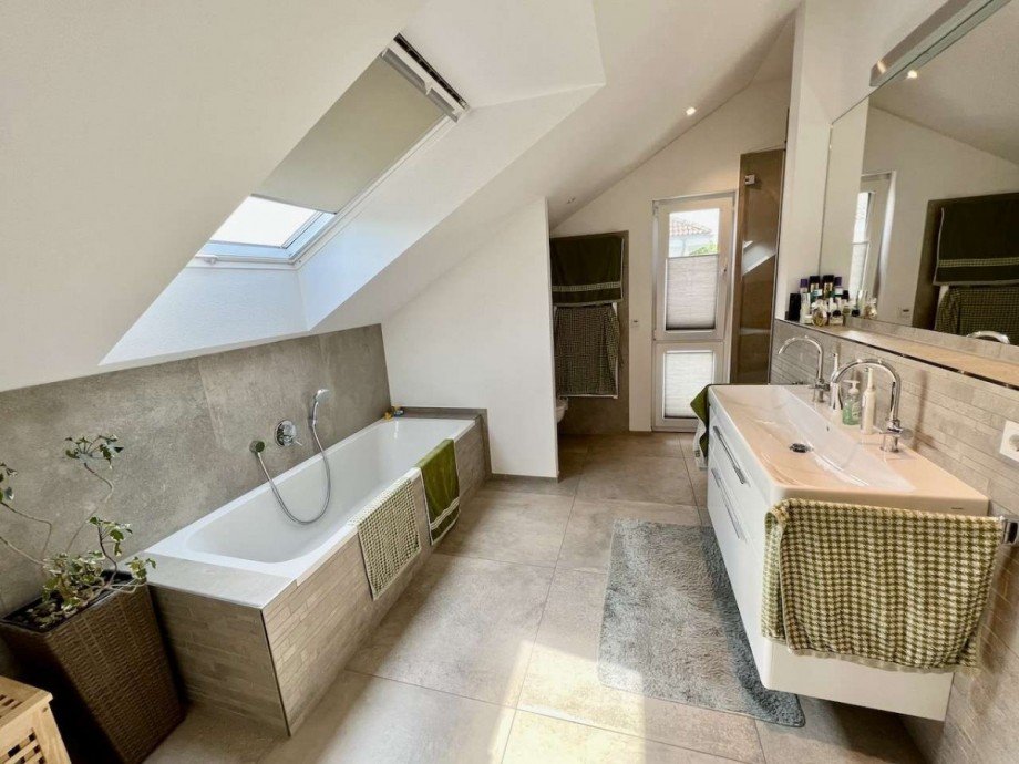 Badezimmer Einfamilienhaus Korschenbroich