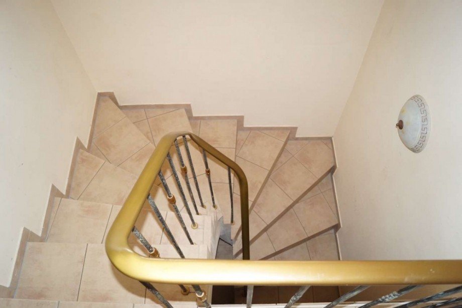Kellertreppe Zweifamilienhaus Kaarst