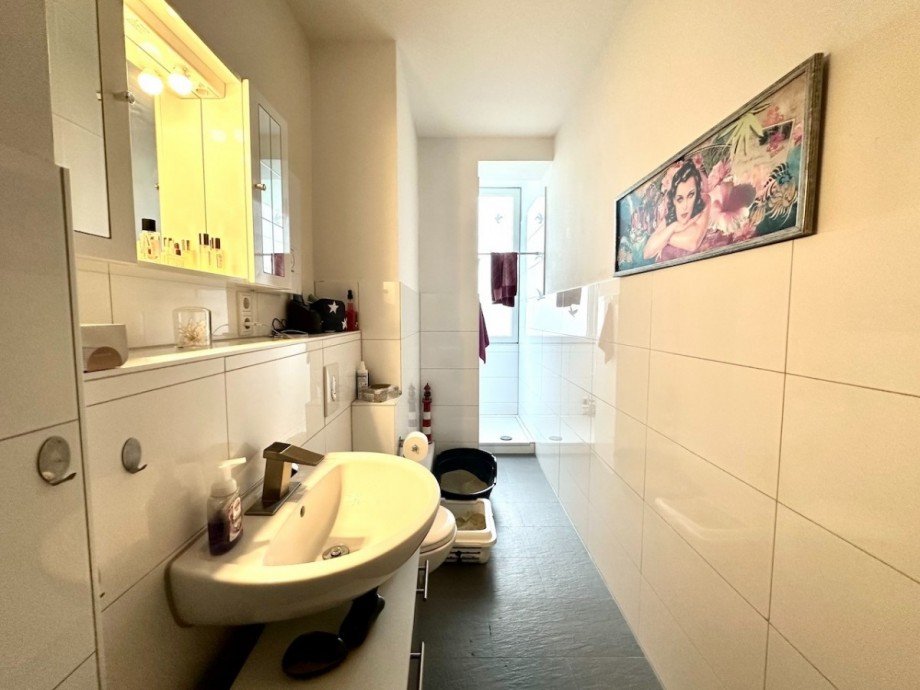 Badezimmer Wohnung Erdgeschoss Mehrfamilienhaus D�sseldorf