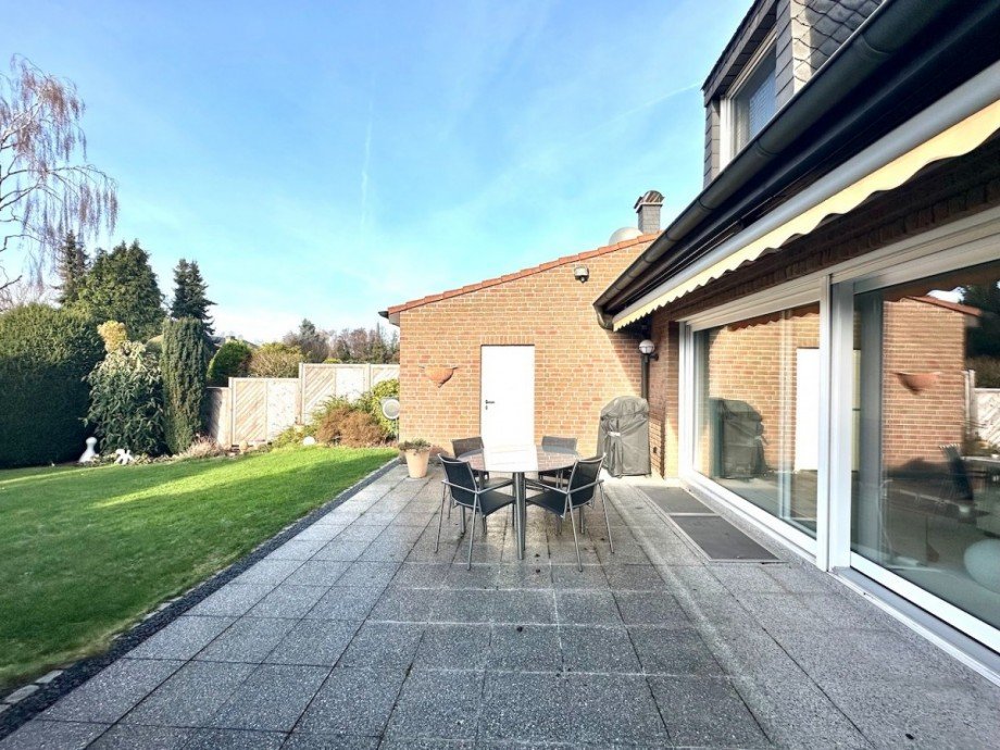 Terrasse Doppelhaush�lfte Neuss