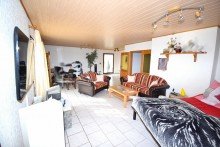 Wohnzimmer EG Freistehendes Einfamilienhaus in wundersch�ner Lage mit gro�em Garten