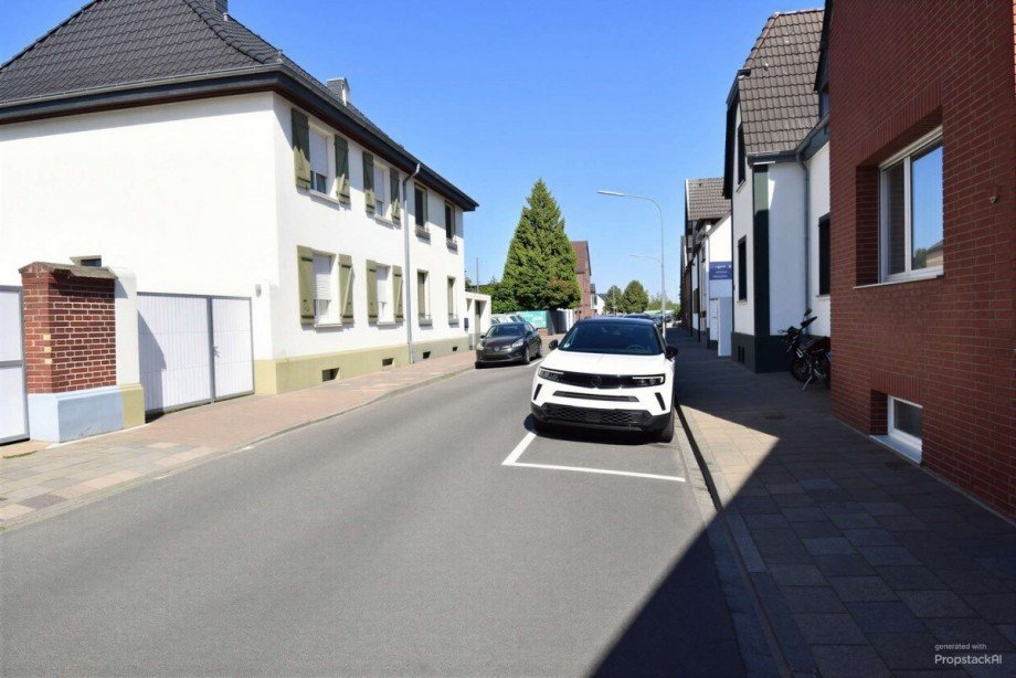 Stra�enansicht Doppelhaush�lfte Neuss