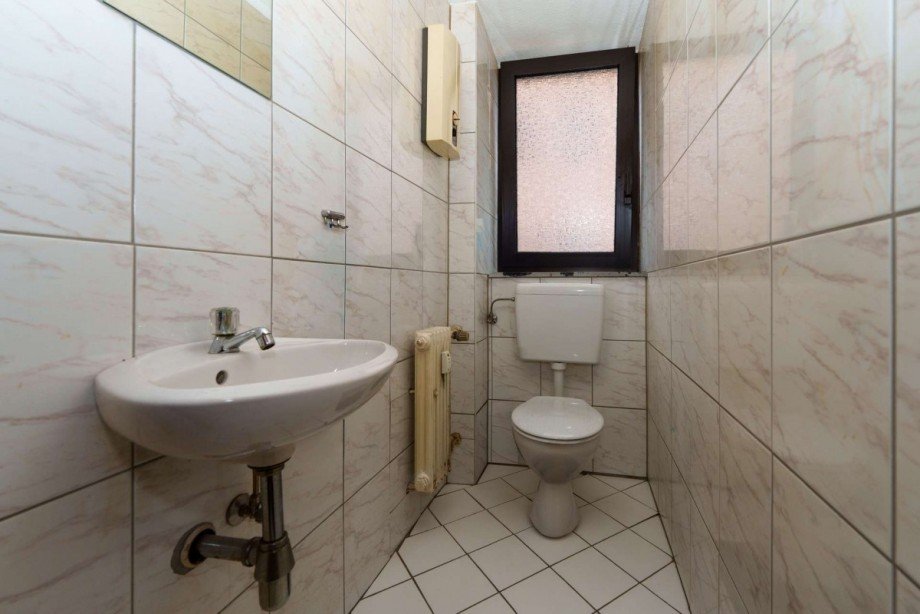 G�ste-WC Erdgeschosswohnung Neuss