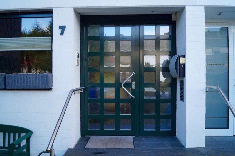 Haust�re Reihenhaus Neuss