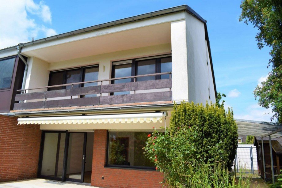 Hausansicht vom Garten Reihenendhaus Kaarst