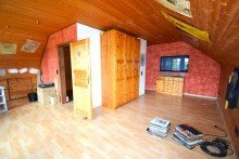 Studio OG Freistehendes Einfamilienhaus in wundersch�ner Lage mit gro�em Garten