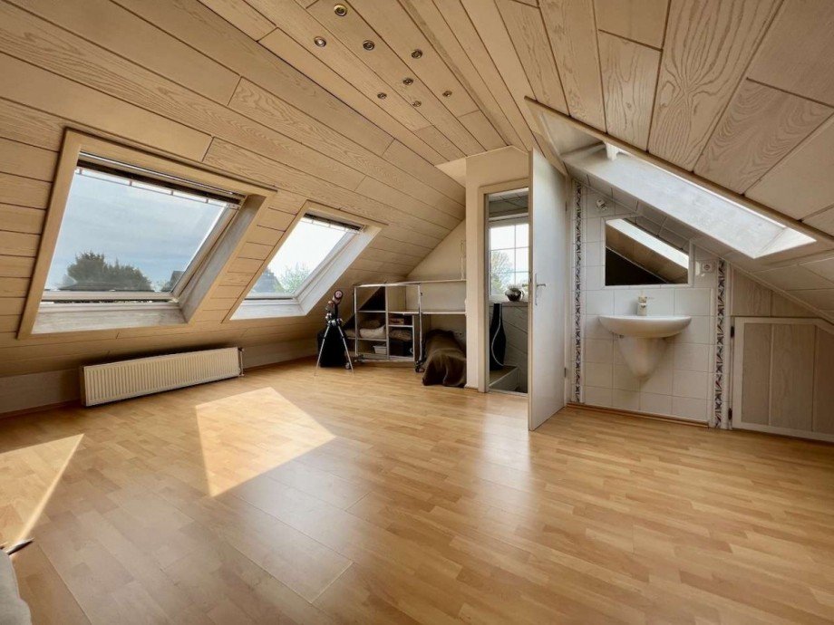 Dachstudio Doppelhaush�lfte Korschenbroich