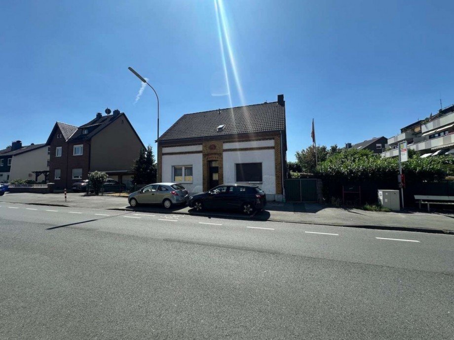 Altbestand Vorderseite Wohngrundst�ck Ratingen