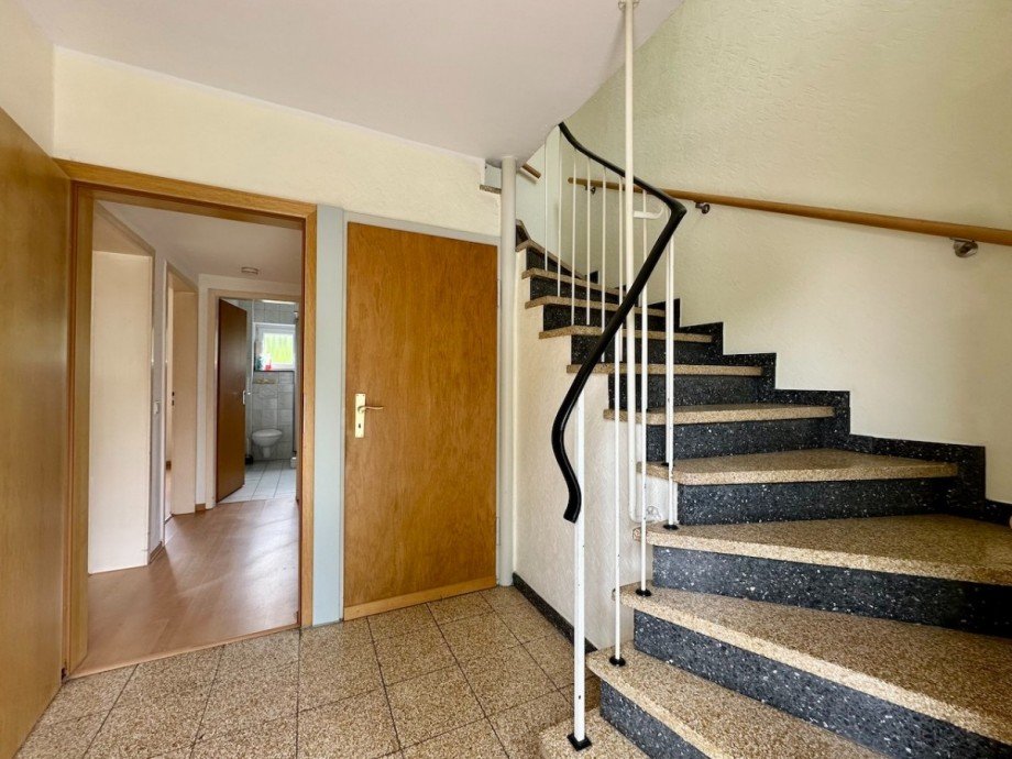 Treppenhaus Zweifamilienhaus Rommerskirchen
