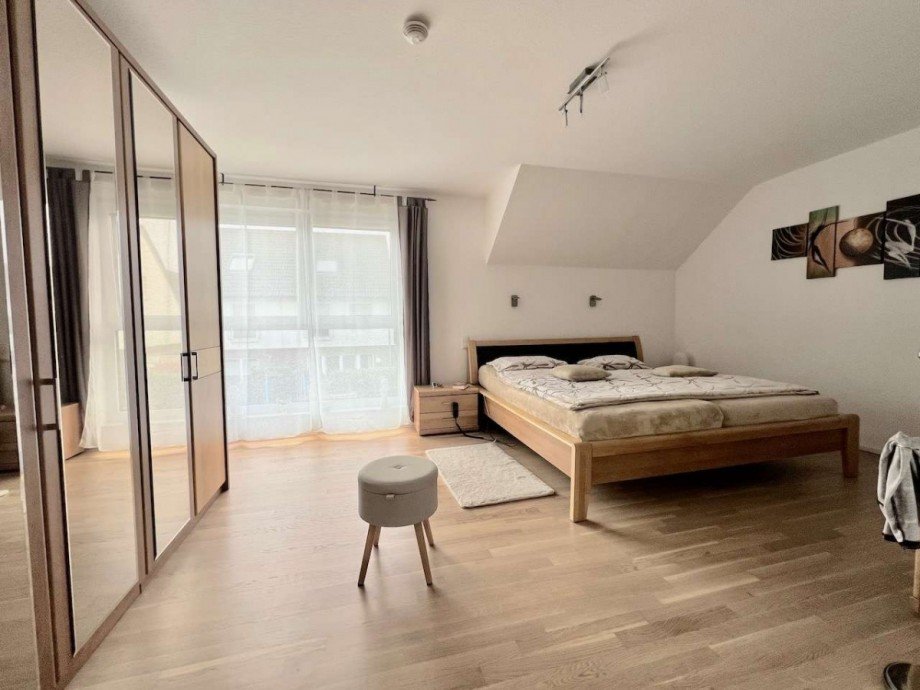 Schlafzimmer Doppelhaush�lfte Kaarst