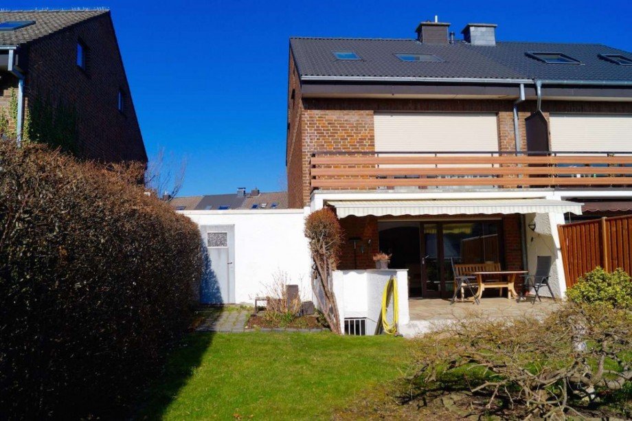 Hausansicht R�ckseite Doppelhaush�lfte Kaarst