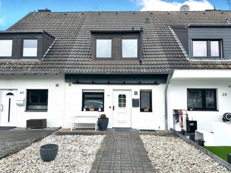 Hausansicht Vorderseite Neuss Reihenhaus Sch�nes Reihenhaus in beliebter Wohnlage