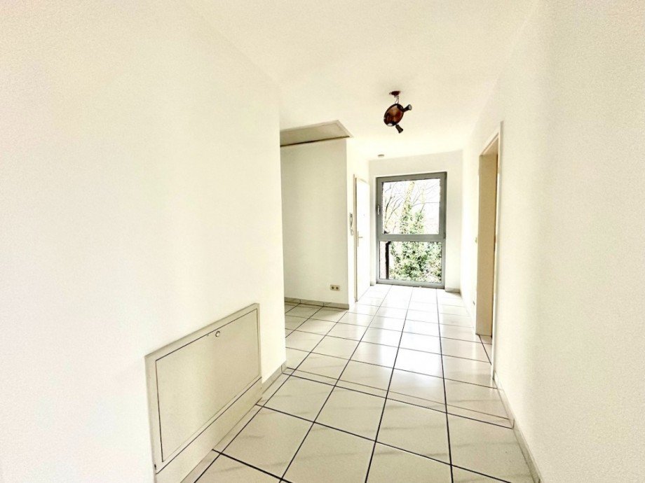 Flur Dachgeschosswohnung Neuss