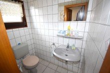 G�ste WC EG Freistehendes Einfamilienhaus in wundersch�ner Lage mit gro�em Garten