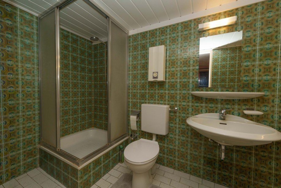 Duschbad im Keller Bungalow Neuss