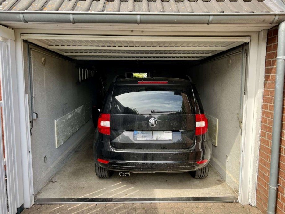 Garage Doppelhaush�lfte Korschenbroich