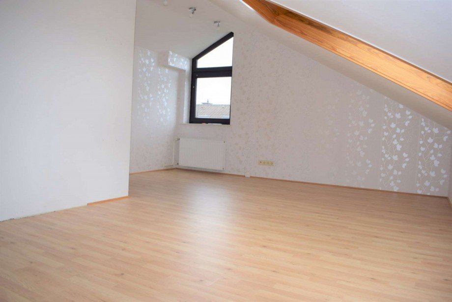 Ausgebautes Zimmer Dachgeschoss Reihenendhaus Kaarst