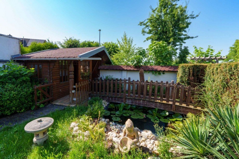 Garten mit Teich Einfamilienhaus J�chen