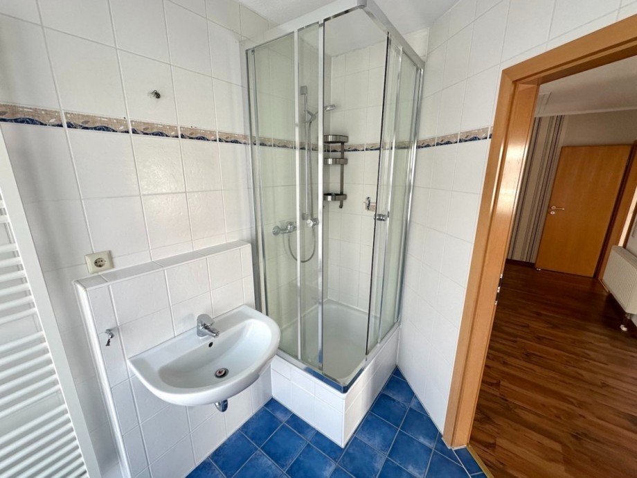 Badezimmer Dachgeschoss Doppelhaush�lfte Neuss