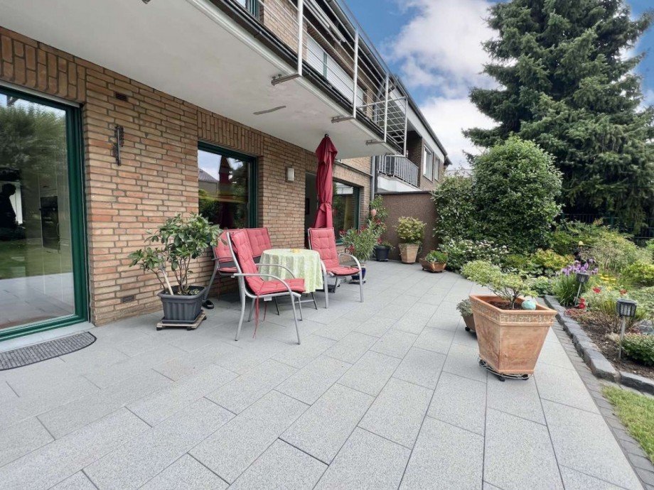 Terrasse Zweifamilienhaus Neuss