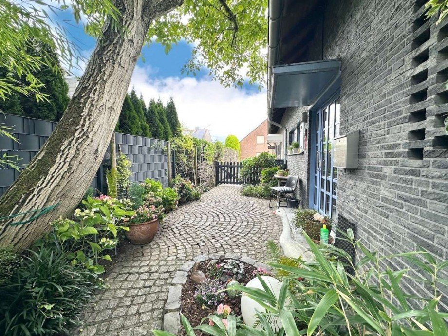 Vorgarten Reihenendhaus Kaarst