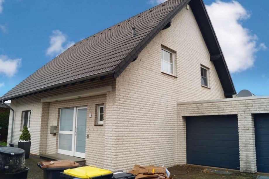 Hausansicht Vorderseite Einfamilienhaus Bedburg