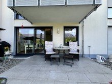 Terrasse Moderne 4 Zimmerwohnung mit Garten und Garage