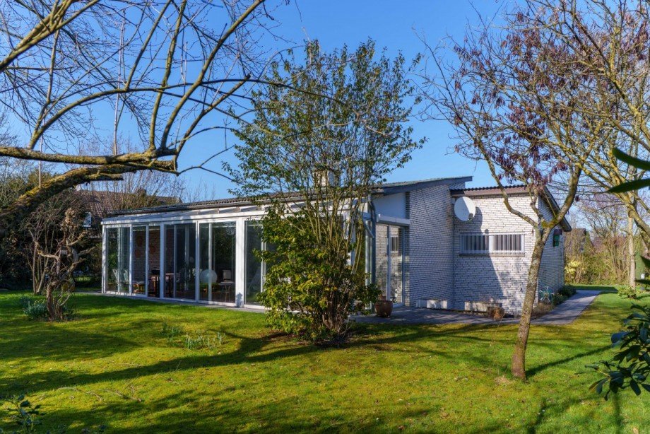 Gartenansicht/Terrassenseite Bungalow Neuss